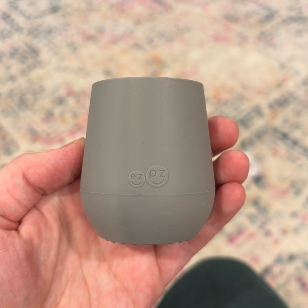 Ezpz tiny cup
